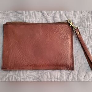 Duluth Trading Company Lifetime Leather Zip Pouch